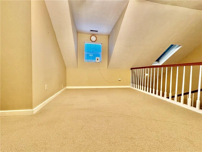 Building Photo - 282 Amazing Wy
