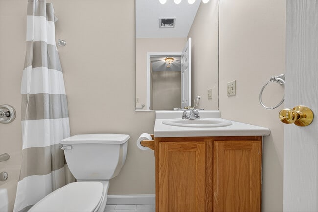 Building Photo - 43 Copley Rd