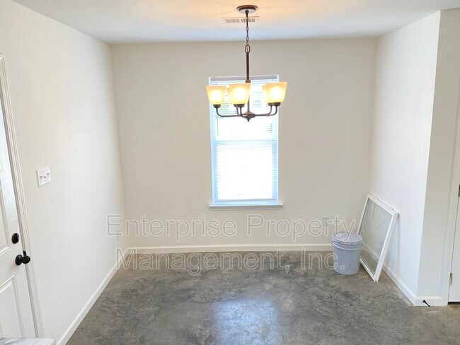 Building Photo - 2963 Lake Park Rd