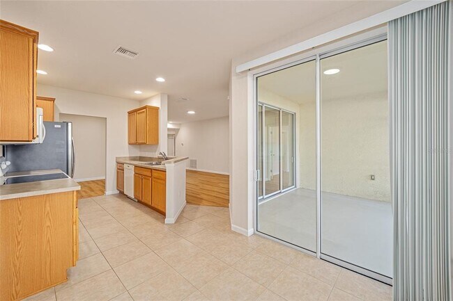 Building Photo - 4570 SW 52nd Cir