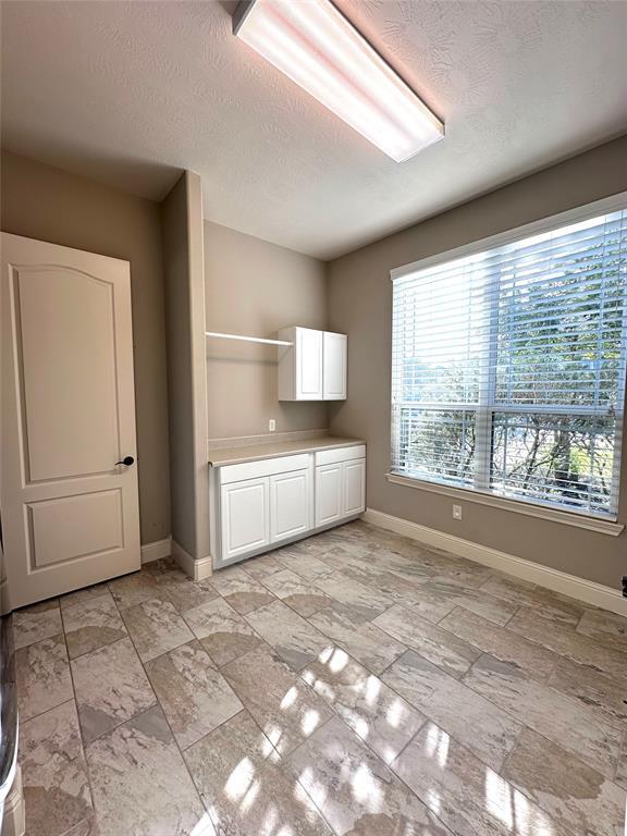 Building Photo - 16916 W Caramel Apple Trail