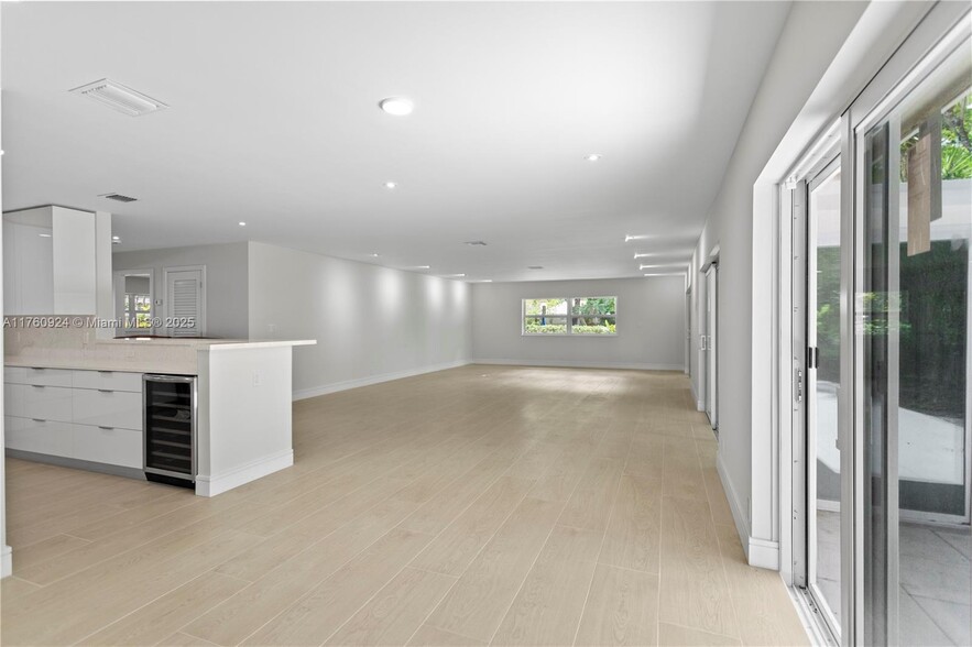 Building Photo - 809 Cypress Blvd