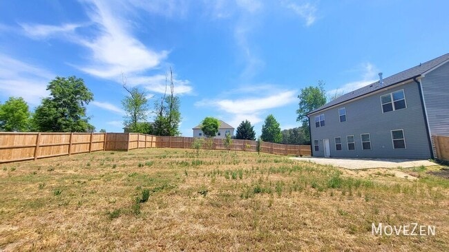 Building Photo - 1021 Silver Farm Rd
