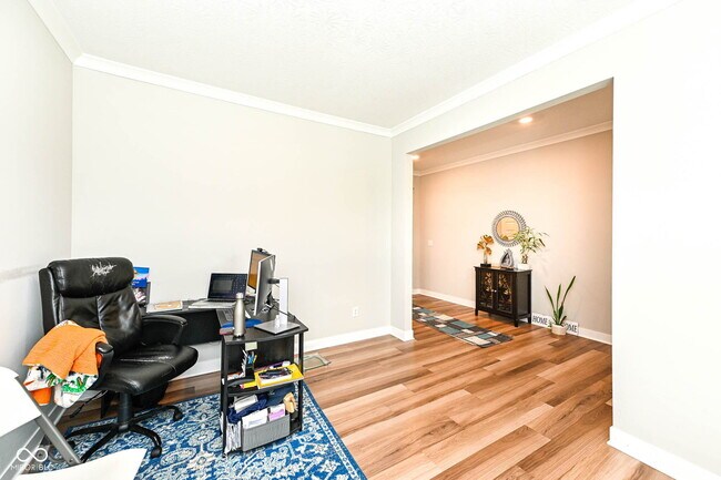 Building Photo - 9904 Delmore Dr