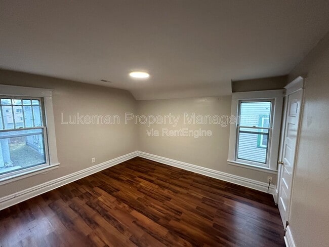 Building Photo - 517 Walnut Ct