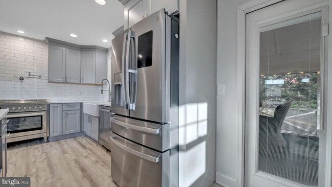 Building Photo - 1312 Magnolia Ave