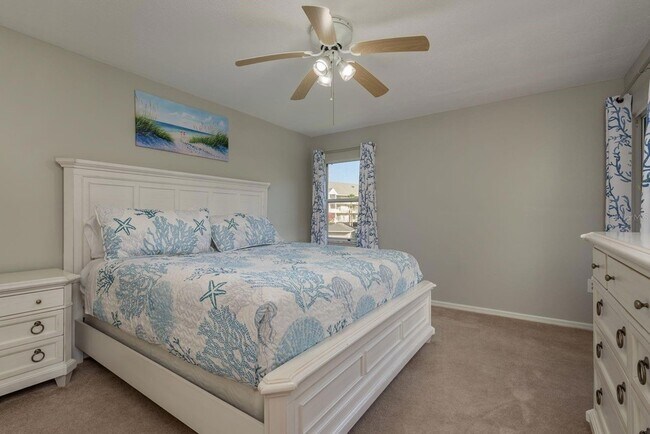 Building Photo - 5557 Sea Forest Dr