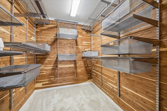 Building Photo - 5711 Sugar Hill Dr