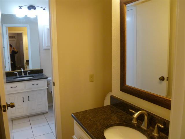 Building Photo - 16361 Lauder Ln