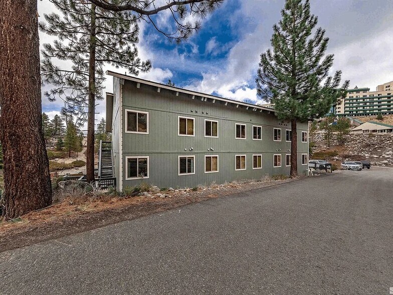 Building Photo - 360 Galaxy Ln