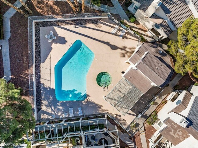 Building Photo - 2748 Lodestone Dr