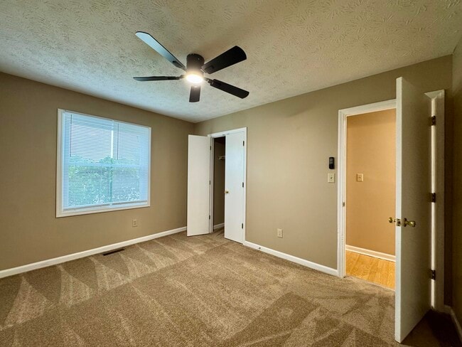Building Photo - 500 Orchard Dr