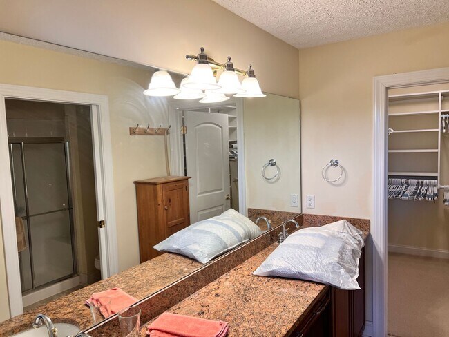 Building Photo - Stunning Three bedroom Villa in The Villas at Peppers Ferry – A Must-See!