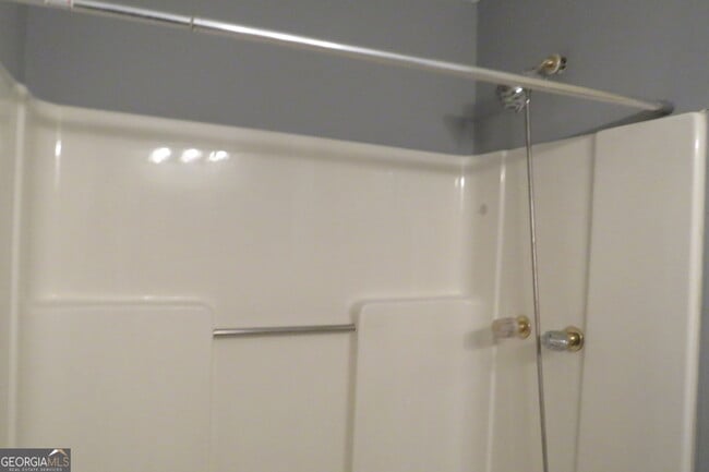 Building Photo - 1105 Hampton Rd