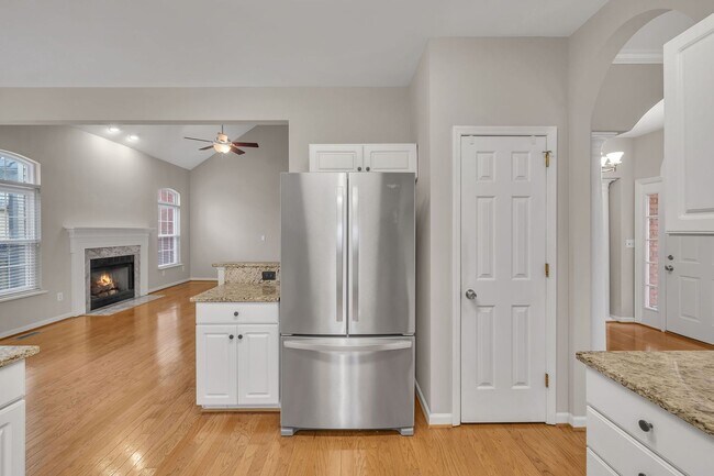 Building Photo - Spotless home for rent in sought after Fie...