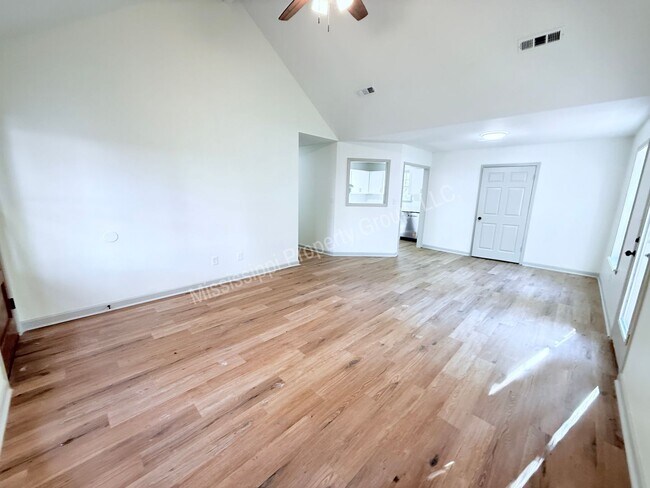 Building Photo - 3BR/2BA For Rent