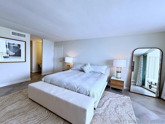 Building Photo - 3546 S Ocean Blvd