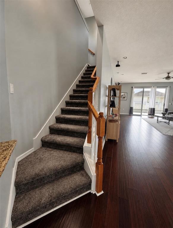 Building Photo - 32029 Garden Alcove Loop