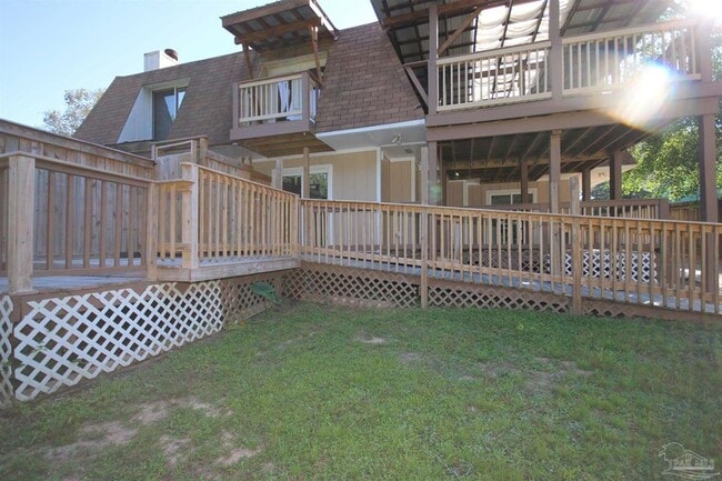 Building Photo - 6103 E Shore Dr