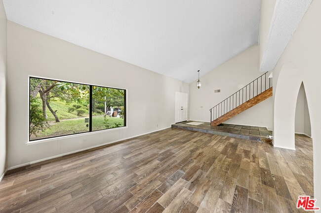 Building Photo - 780 Carriage Cir