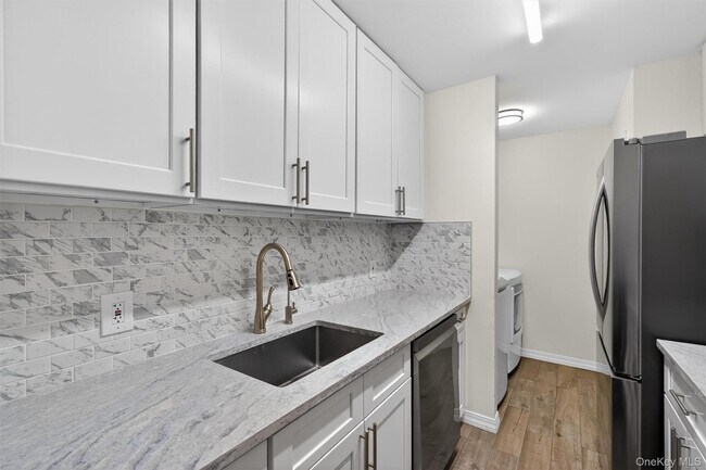 Building Photo - 276 Temple Hill Rd