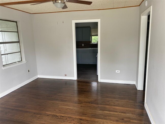 Living Room Has Original Refinished Wood Floors - 5337 Pederson St