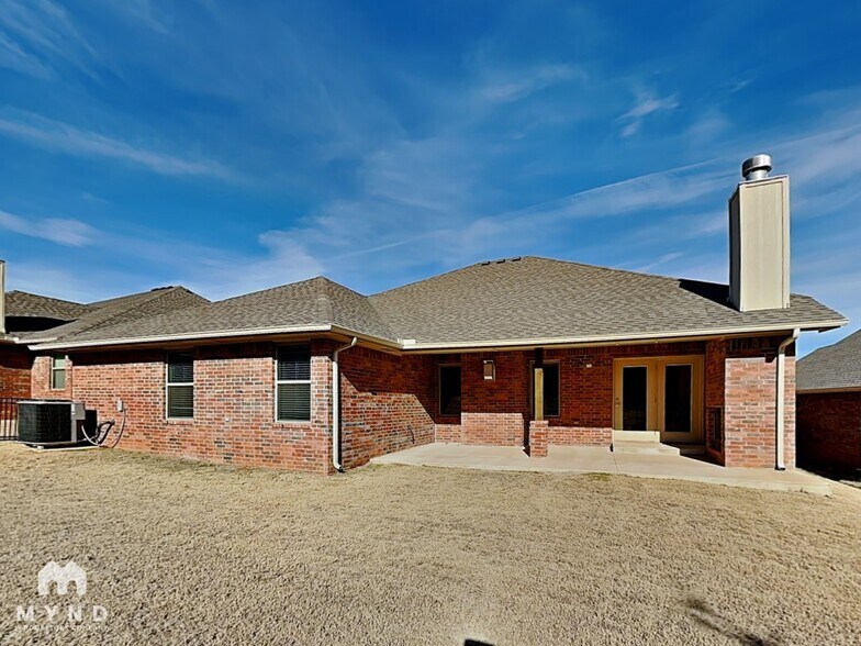 Building Photo - 532 Texoma Dr
