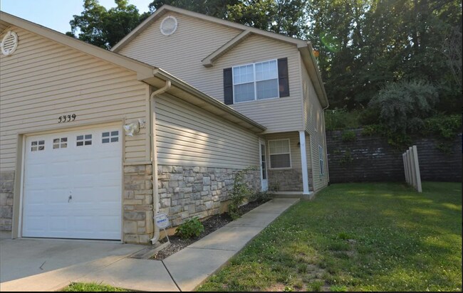 Building Photo - 5339 Lakewood Terrace