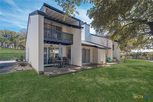 Building Photo - 1135 Parkview Dr