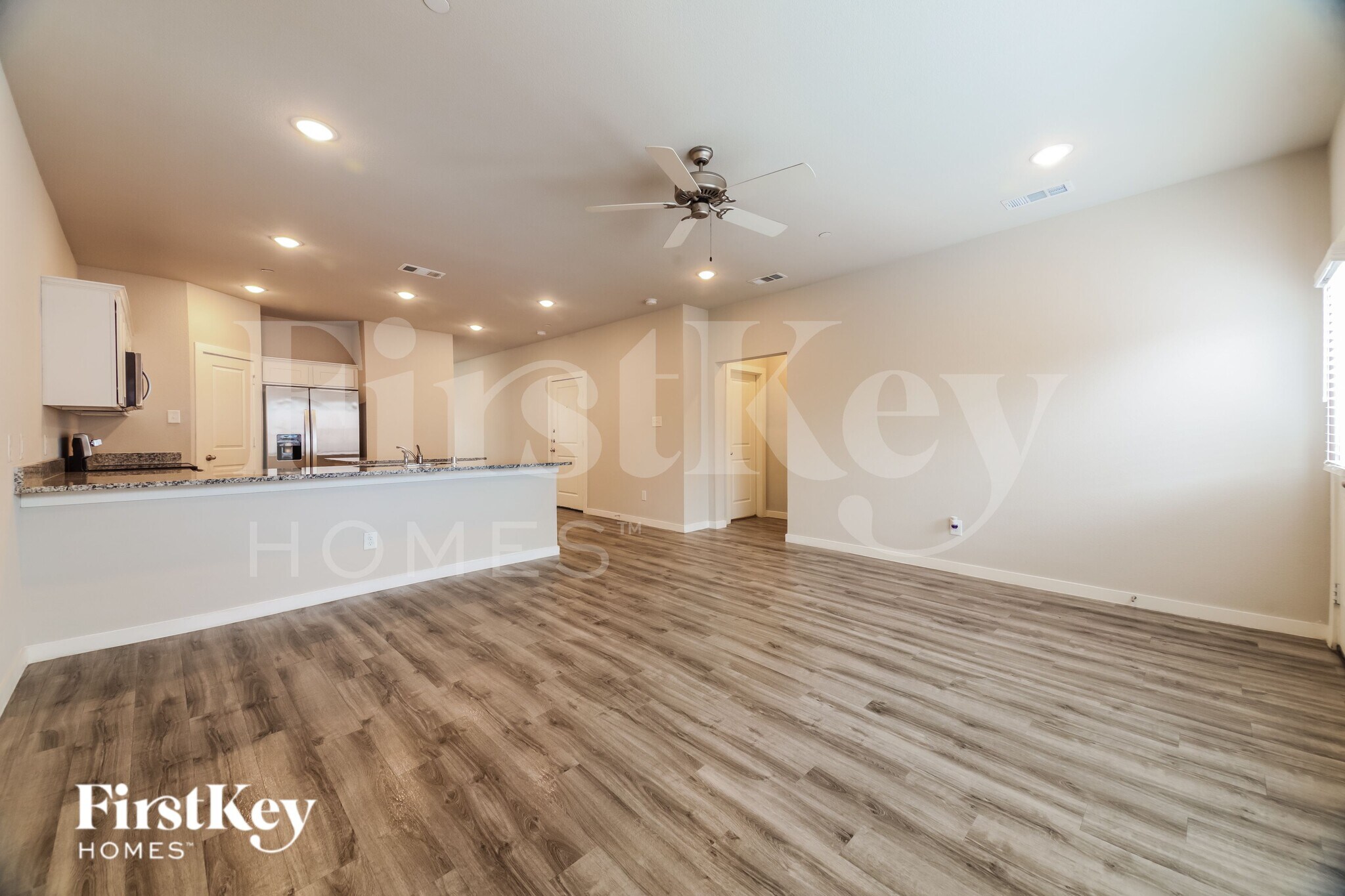 Building Photo - 607 Ava Trl