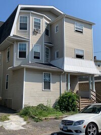 Building Photo - Spring St. 227-231