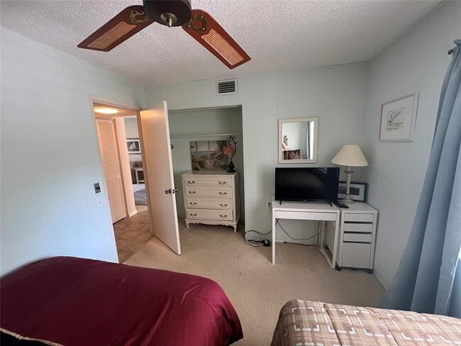 Building Photo - 4801 Martinique Pl