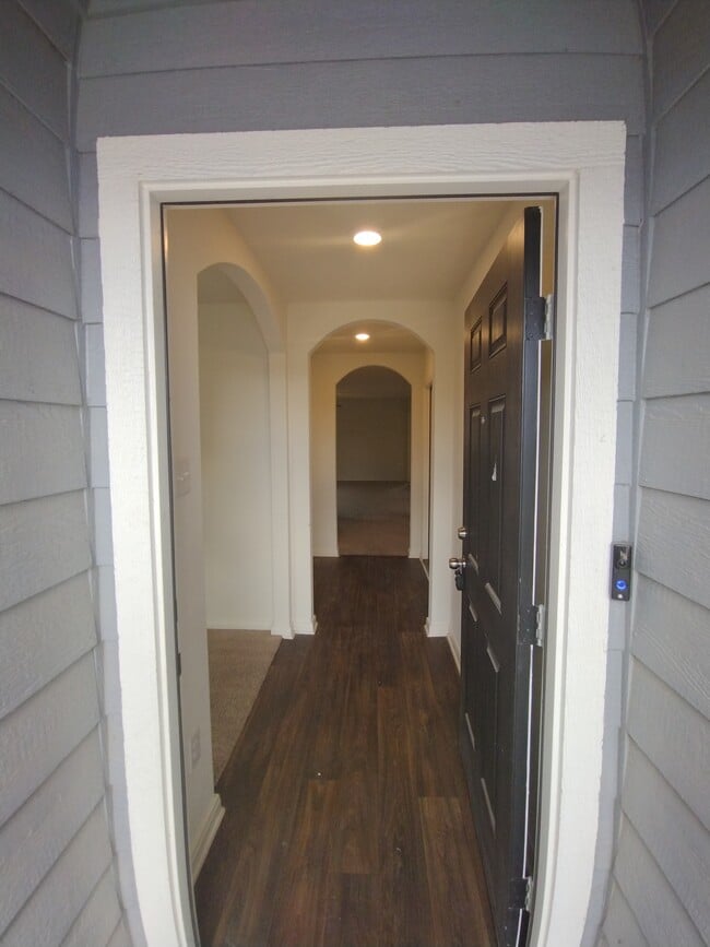 Building Photo - 6127 Lakefront