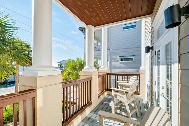 Building Photo - 22022 Front Beach Rd