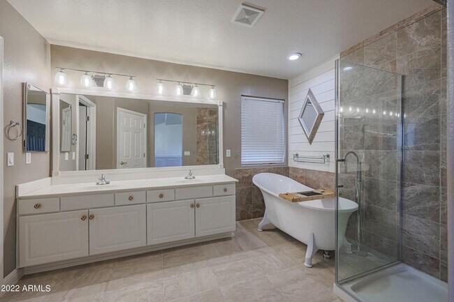 Building Photo - 16146 N 158th Ave