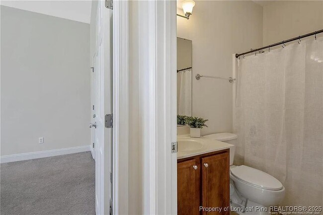 Building Photo - 177 Lamplighter Way