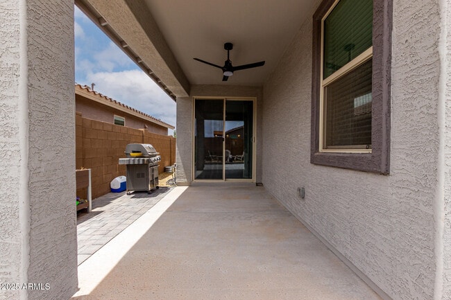 Building Photo - 24671 N 170th Dr