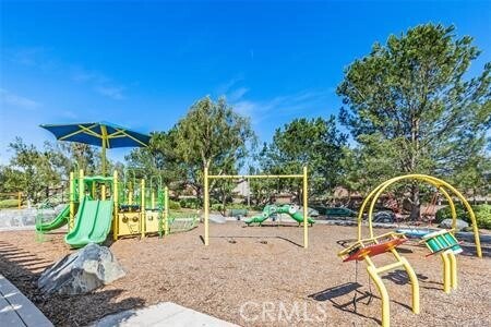 Building Photo - 17231 Greentree Dr