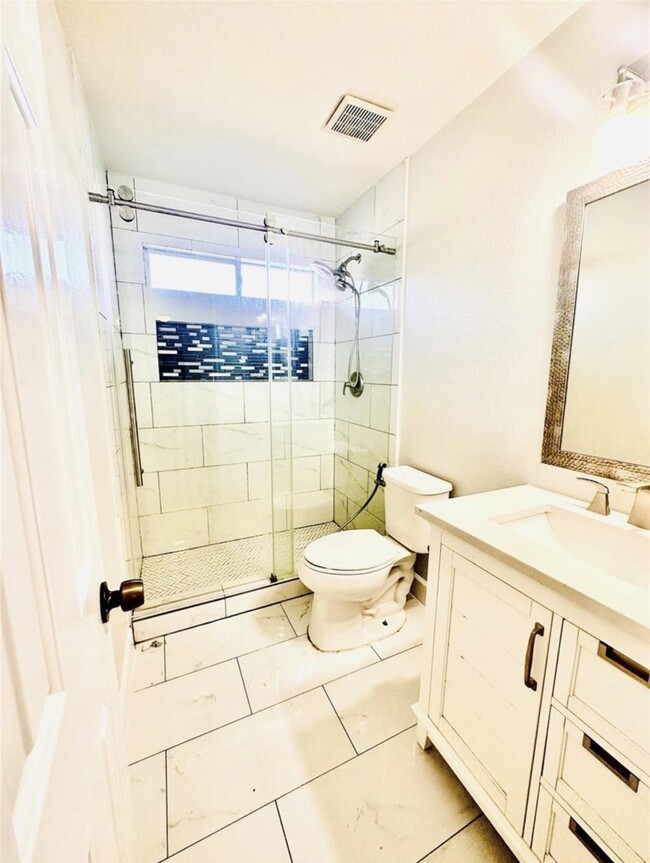 Building Photo - 5902 Crestford Park Ln