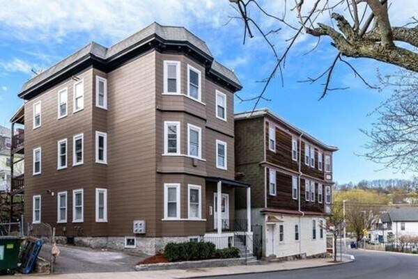 Building Photo - 69 Day St