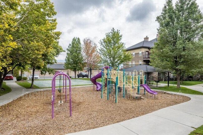 Building Photo - 661 S 2220 W