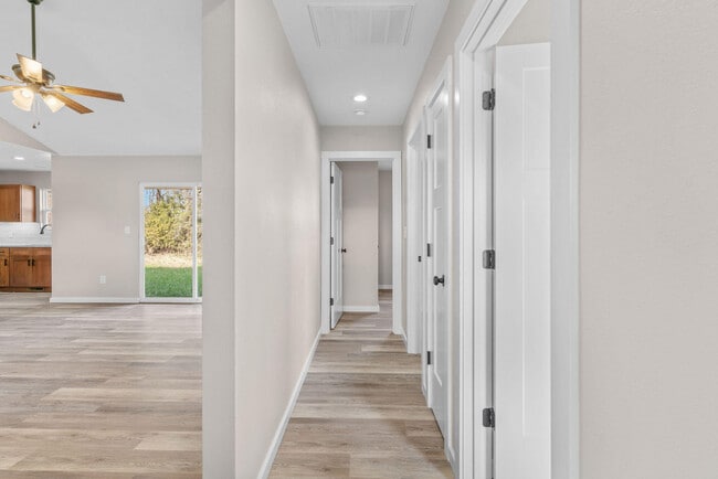 Building Photo - 41 Whitley Ln