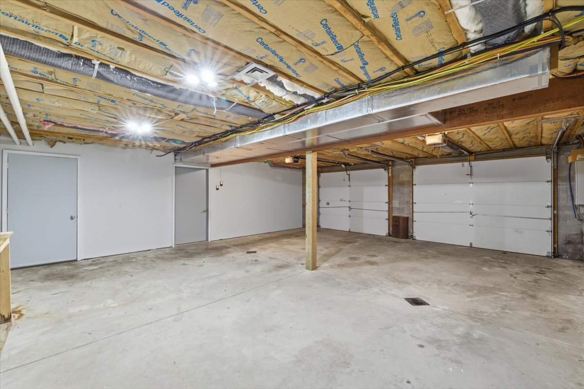 Garage - 126 Snyder Ln