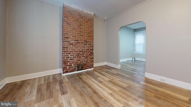 Building Photo - 5139 Ludlow St