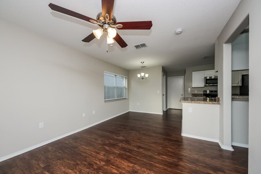 Building Photo - 13028 Lily Pond Ct