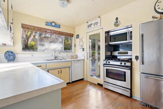 Building Photo - 1401 Monte Vista Dr