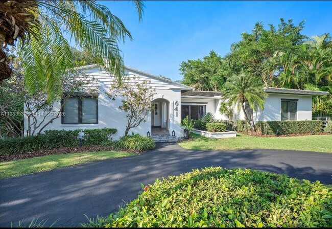 Building Photo - 641 Island Rd