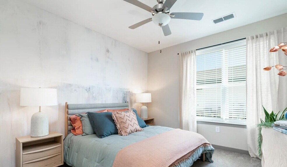 Building Photo - 1607 Centennial Park Blvd