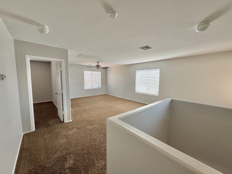 Building Photo - 1337 E Stirrup Ln