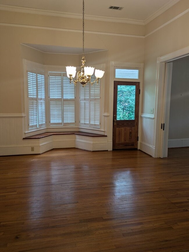Building Photo - Beautiful home in the heart of Valdosta